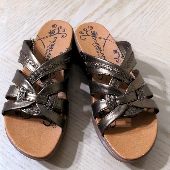 Riverland Shoes - NWT! Riverland Essentials Jessie Sandals